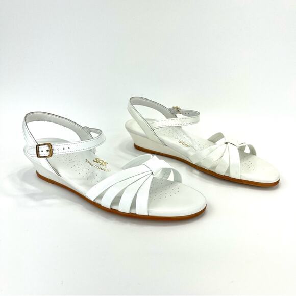 SAS Tripad Comfort Low Wedge Sandal Mismatch Size 9 White Patent Leather Padded - Picture 1 of 15